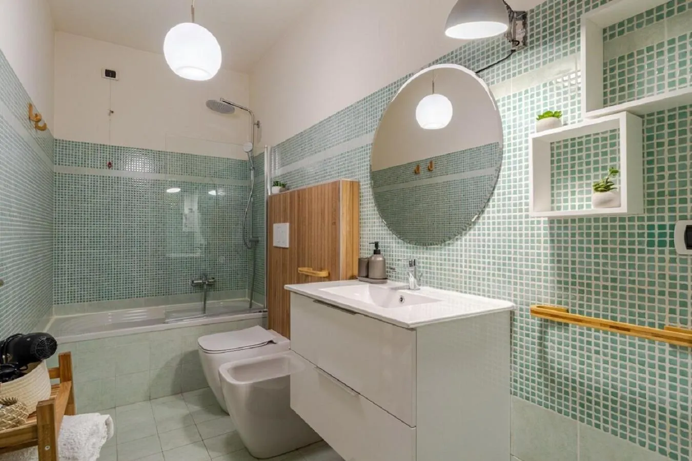 Apartment Gelsomino Appartamento Con Posto Auto Nel Centro Di Monza Italy